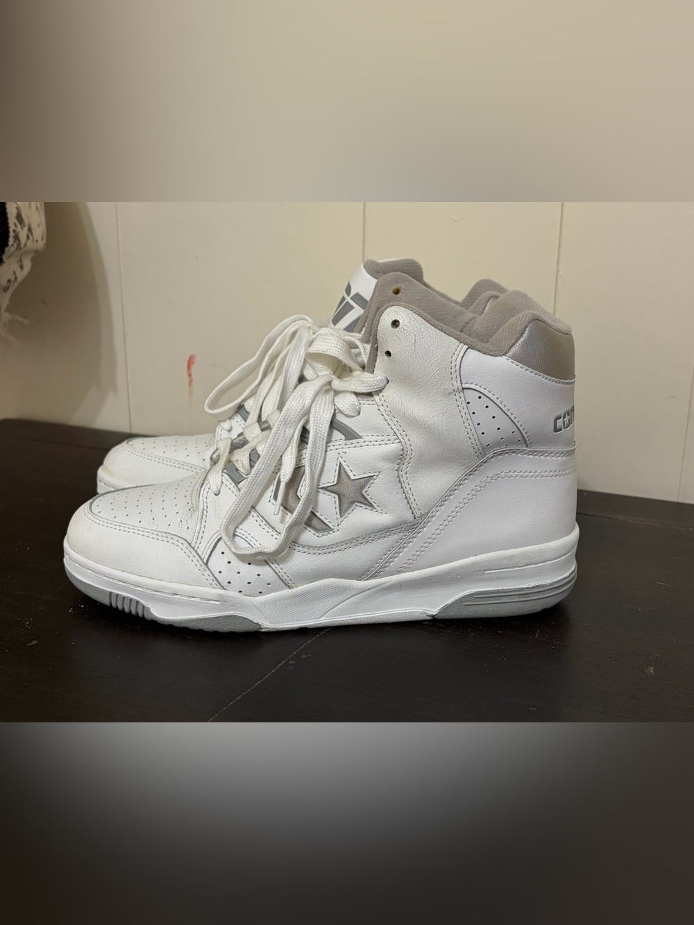 Rare 1992 Vintage "CONVERSE CONS" - Official Shoe Of The NBA - High Top Sz 8.5